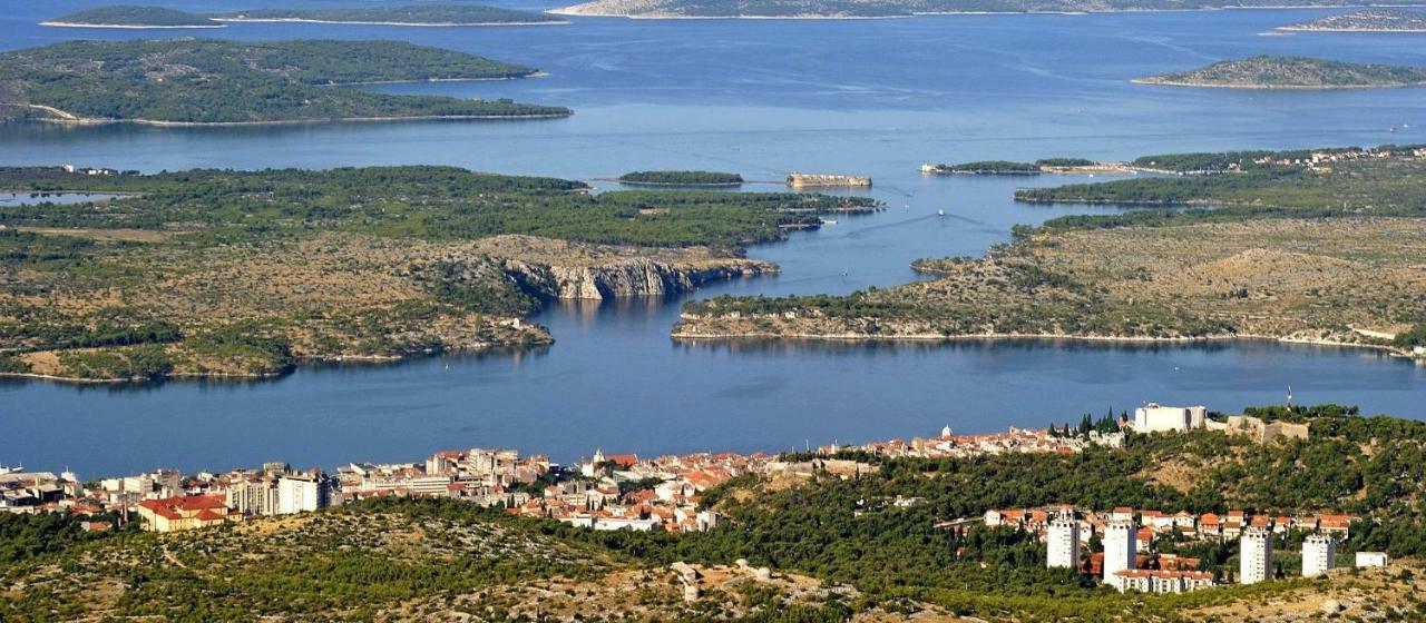 Duje & Roko Apartments Šibenik Eksteriør billede