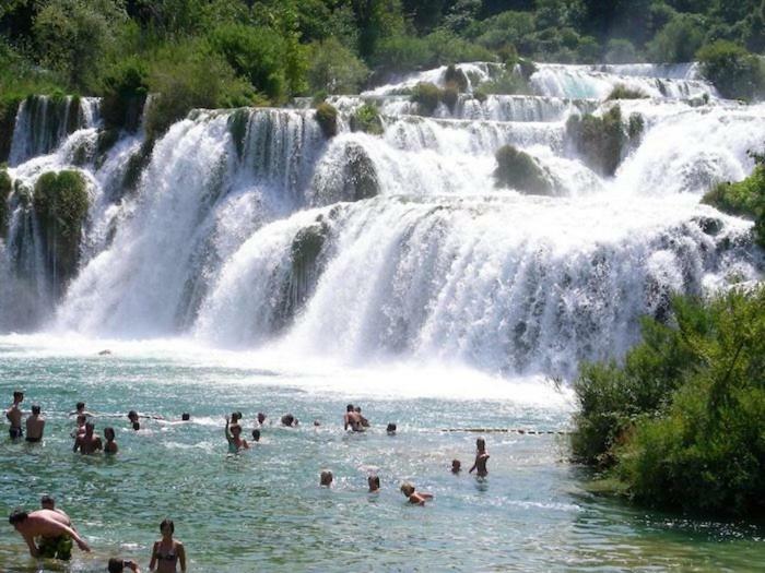 Duje & Roko Apartments Šibenik Eksteriør billede